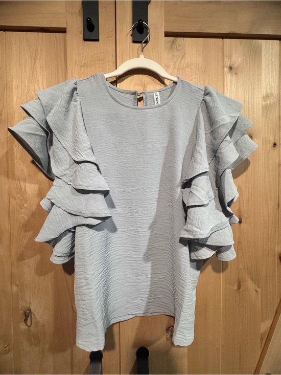 Zenana Outfitters Tops - Zenana Light Gray Ruffle Sleeve Women’s Top